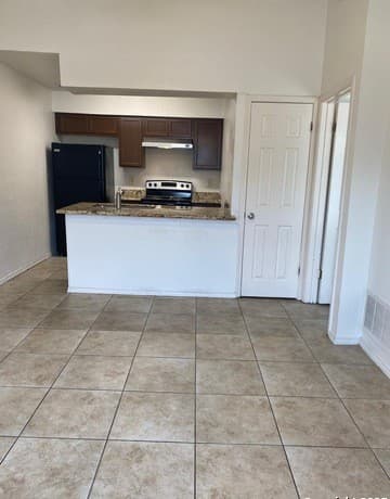 1-bedroom rental at 11610 Vance Jackson Unit 980 in San Antonio, TX — photo 5