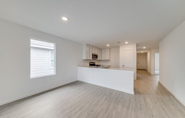 4-bedroom rental at 11621 Dog Rose in Converse, TX — photo 3