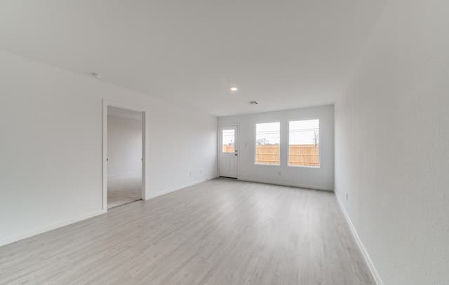 4-bedroom rental at 11621 Dog Rose in Converse, TX — photo 4