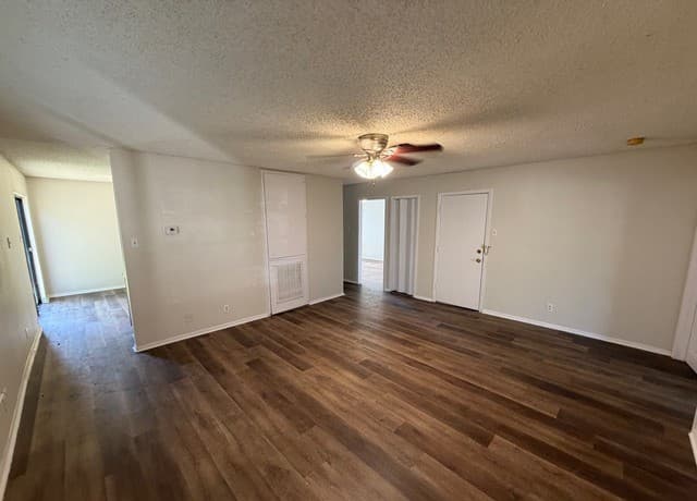 2-bedroom rental at 4074 Gallery Sun in San Antonio, TX — photo 3