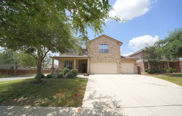 4-bedroom rental at 144 Kipper in Cibolo, TX — photo 2