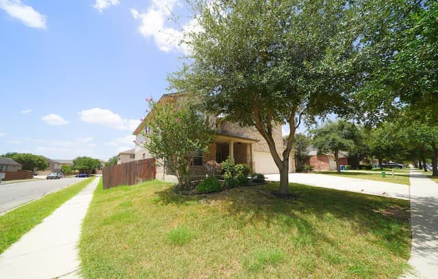4-bedroom rental at 144 Kipper in Cibolo, TX — photo 4