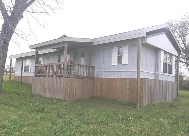 2-bedroom rental at 9075 Loop 1604 in Elmendorf, TX — photo 3