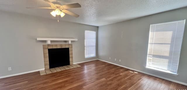 2-bedroom rental at 806 Station Unit 1 in Converse, TX — photo 5