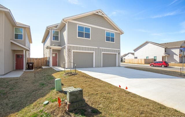 3-bedroom rental at 7523 Gramercy Way Unit 101 in San Antonio, TX — photo 3