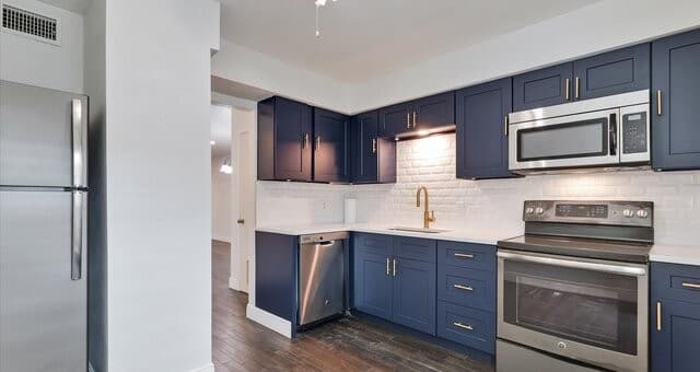2-bedroom rental at 1045 Shook Ave Unit 101A in San Antonio, TX — photo 4