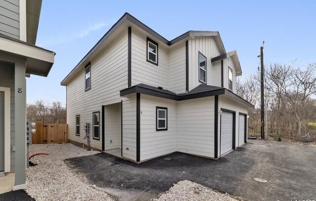 3-bedroom rental at 6734 Summer Fest Unit 120 in San Antonio, TX — photo 3