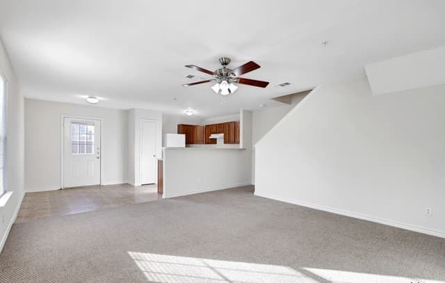 3-bedroom rental at 10023 Vasso Vw Unit 1 in Converse, TX — photo 4