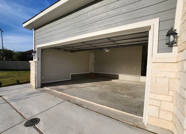 3-bedroom rental at 332 Caleb Court in Cibolo, TX — photo 4