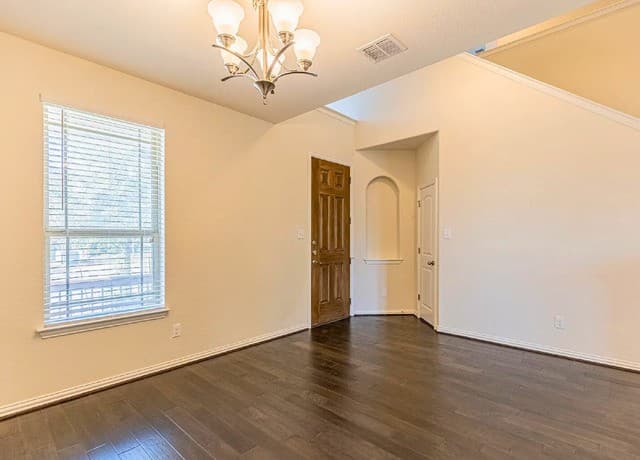 4-bedroom rental at 27910 Dana Creek in Boerne, TX — photo 5