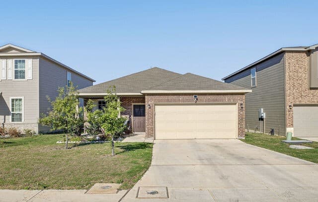 3-bedroom rental at 7001 Lions Park in San Antonio TX