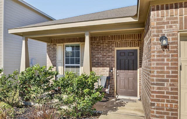 3-bedroom rental at 7001 Lions Park in San Antonio, TX — photo 4