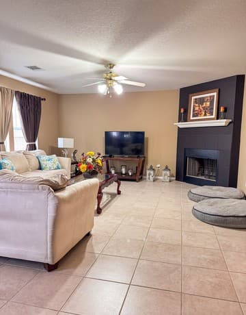 4-bedroom rental at 7419 Tranquillo in San Antonio, TX — photo 5
