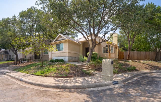 3-bedroom rental at 16817 Brookwood in San Antonio TX