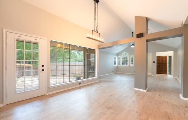 3-bedroom rental at 16817 Brookwood in San Antonio, TX — photo 4