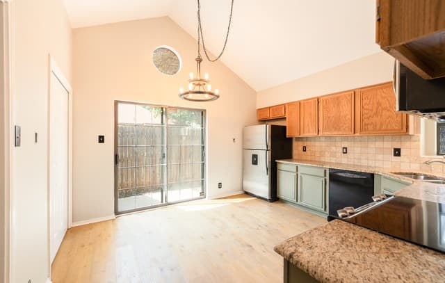 3-bedroom rental at 16817 Brookwood in San Antonio, TX — photo 5