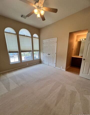 4-bedroom rental at 19220 Deer Elk in San Antonio, TX — photo 5