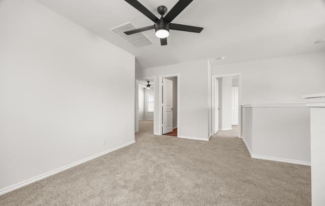 4-bedroom rental at 6623 Whisper Pond in San Antonio, TX — photo 4