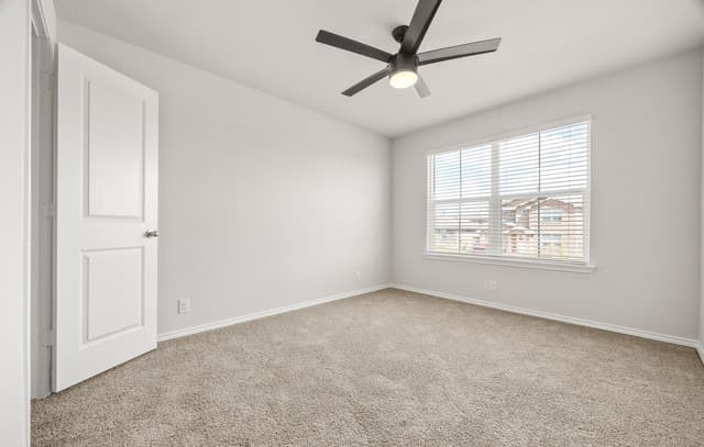 4-bedroom rental at 6623 Whisper Pond in San Antonio, TX — photo 5