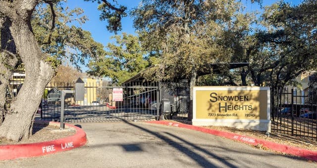 3-bedroom rental at 7323 Snowden Unit 3302 in San Antonio TX