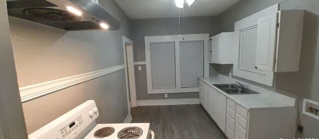 2-bedroom rental at 403 Terrell Ave Unit 5 in San Antonio, TX — photo 2