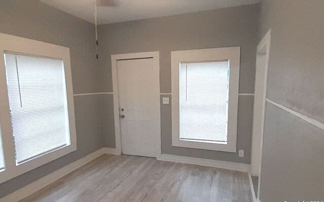 2-bedroom rental at 403 Terrell Ave Unit 5 in San Antonio, TX — photo 4