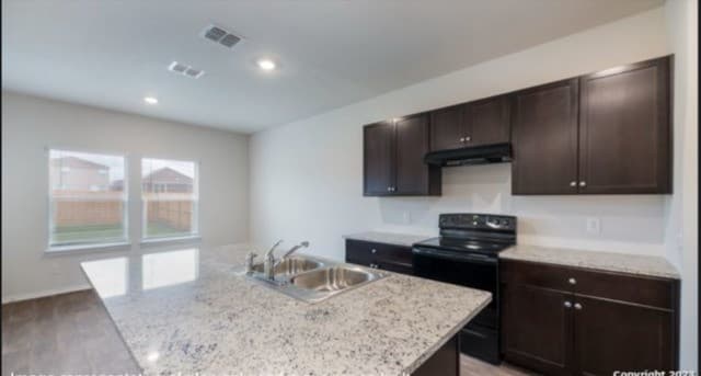4-bedroom rental at 1310 Brown Pelican in San Antonio, TX — photo 2