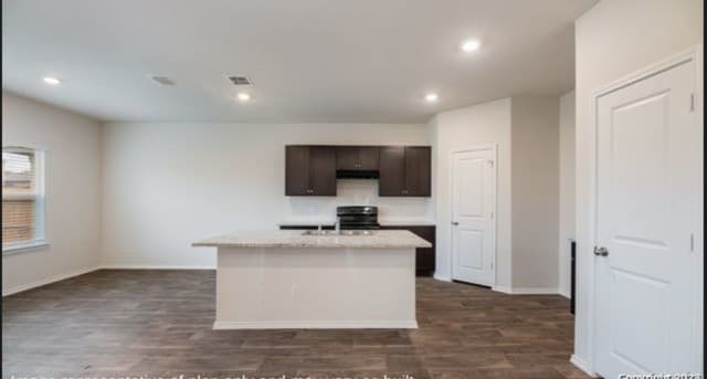 4-bedroom rental at 1310 Brown Pelican in San Antonio, TX — photo 4