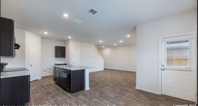 4-bedroom rental at 1310 Brown Pelican in San Antonio, TX — photo 5