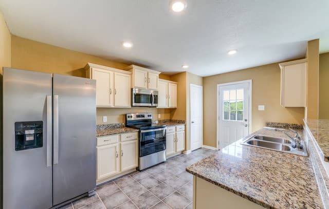 3-bedroom rental at 2915 Lavender Mdw in San Antonio TX