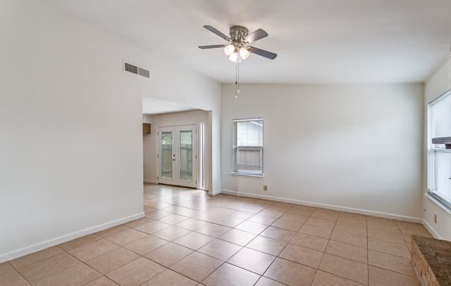 3-bedroom rental at 5326 Rambowllette in San Antonio, TX — photo 5