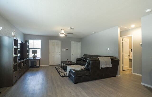 3-bedroom rental at 3318 Carducci in Converse, TX — photo 3
