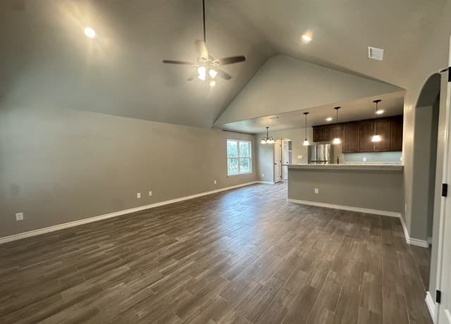 3-bedroom rental at 107 Virginia Way in Spring Branch, TX — photo 2
