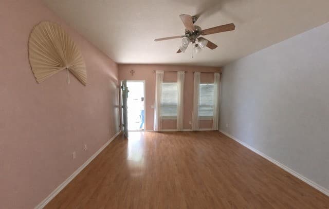 3-bedroom rental at 6102 S Jolie in San Antonio, TX — photo 2