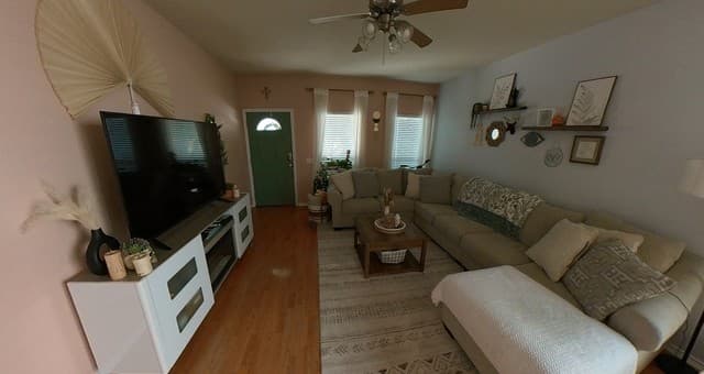3-bedroom rental at 6102 S Jolie in San Antonio, TX — photo 3