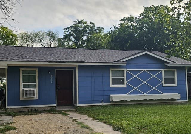 3-bedroom rental at 5619 Stonybrook Dr in San Antonio TX