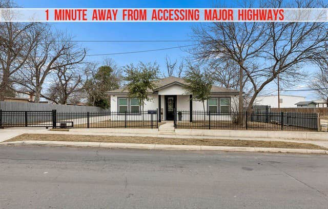 5-bedroom rental at 303 Pendleton Ave in San Antonio, TX — photo 2