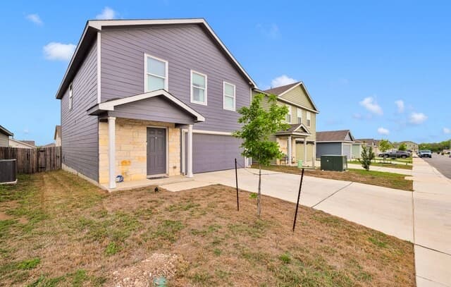 4-bedroom rental at 5258 Monarch in San Antonio, TX — photo 2