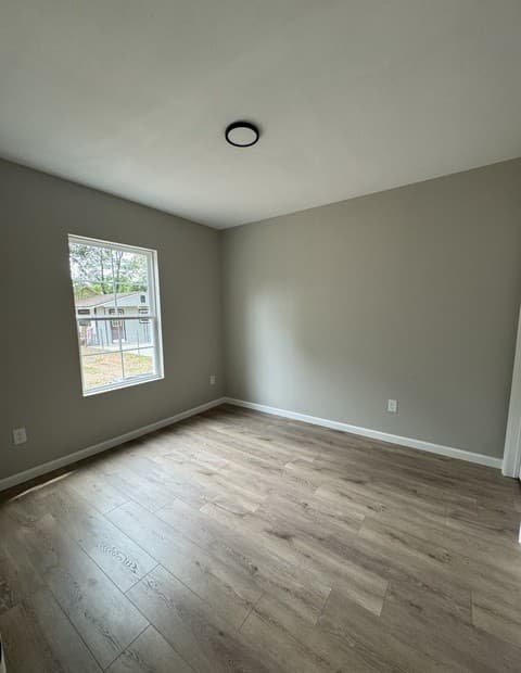 4-bedroom rental at 114 Yuma in San Antonio, TX — photo 5