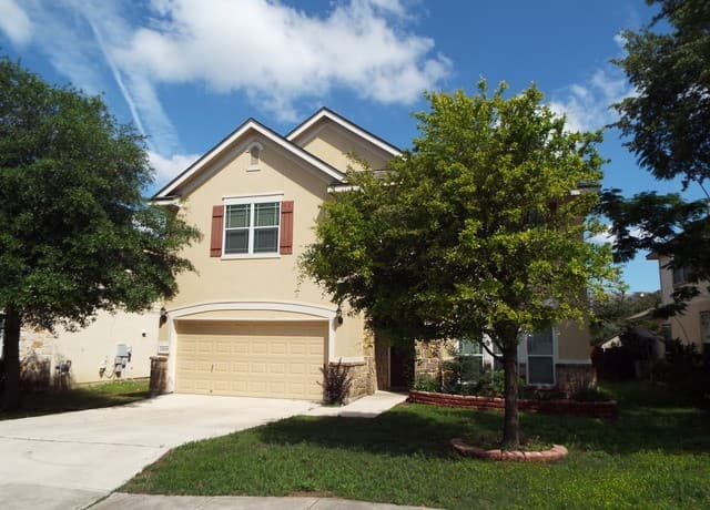 4-bedroom rental at 25839 Big Bluestem in San Antonio, TX — photo 2