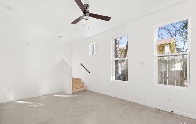 2-bedroom rental at 1005 Essex Unit 202 in San Antonio, TX — photo 3