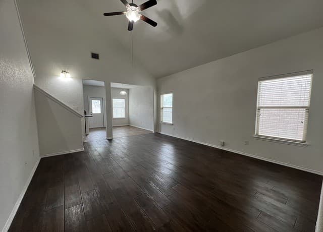 4-bedroom rental at 505 Saddlehorn Way in Cibolo, TX — photo 5
