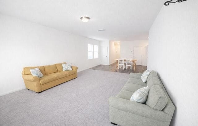 5-bedroom rental at 14374 Elkhorn Crest in San Antonio, TX — photo 5