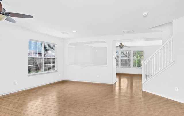3-bedroom rental at 7527 Escada Crest in San Antonio, TX — photo 2