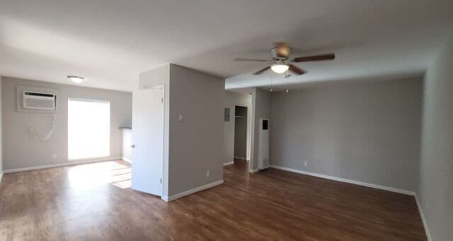 2-bedroom rental at 114 San Angelo in San Antonio, TX — photo 3