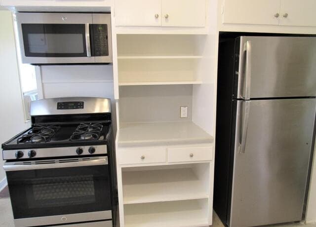 3-bedroom rental at 454 Bailey in San Antonio, TX — photo 5