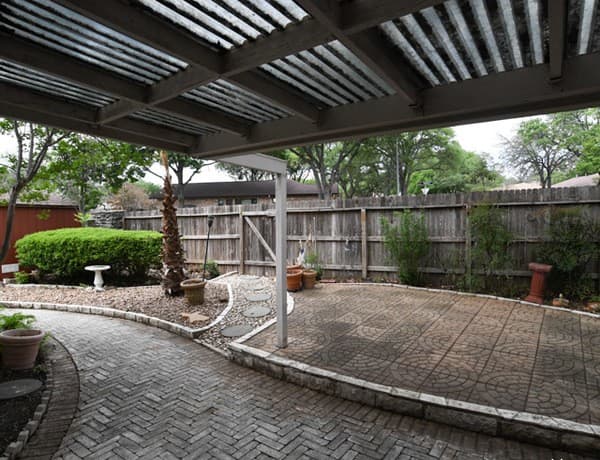 4-bedroom rental at 6207 Shady Brook in Windcrest, TX — photo 5