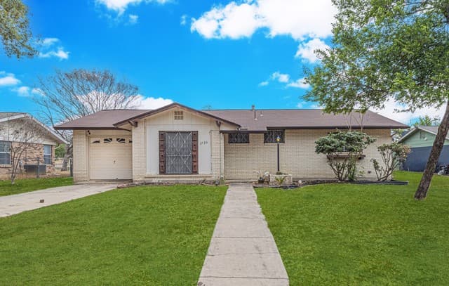 3-bedroom rental at 1926 Rawhide Ln in San Antonio TX