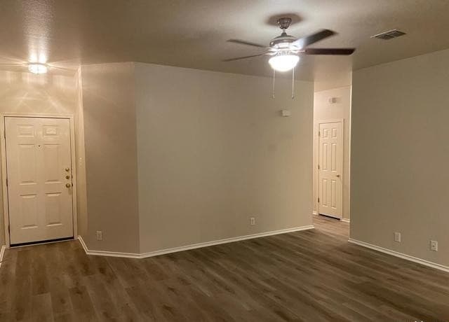 3-bedroom rental at 15838 Drexel in San Antonio, TX — photo 5