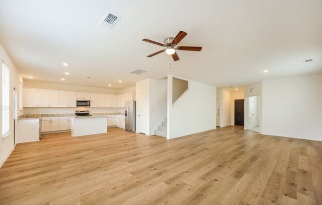 4-bedroom rental at 10403 Monte Carmel in Converse, TX — photo 5